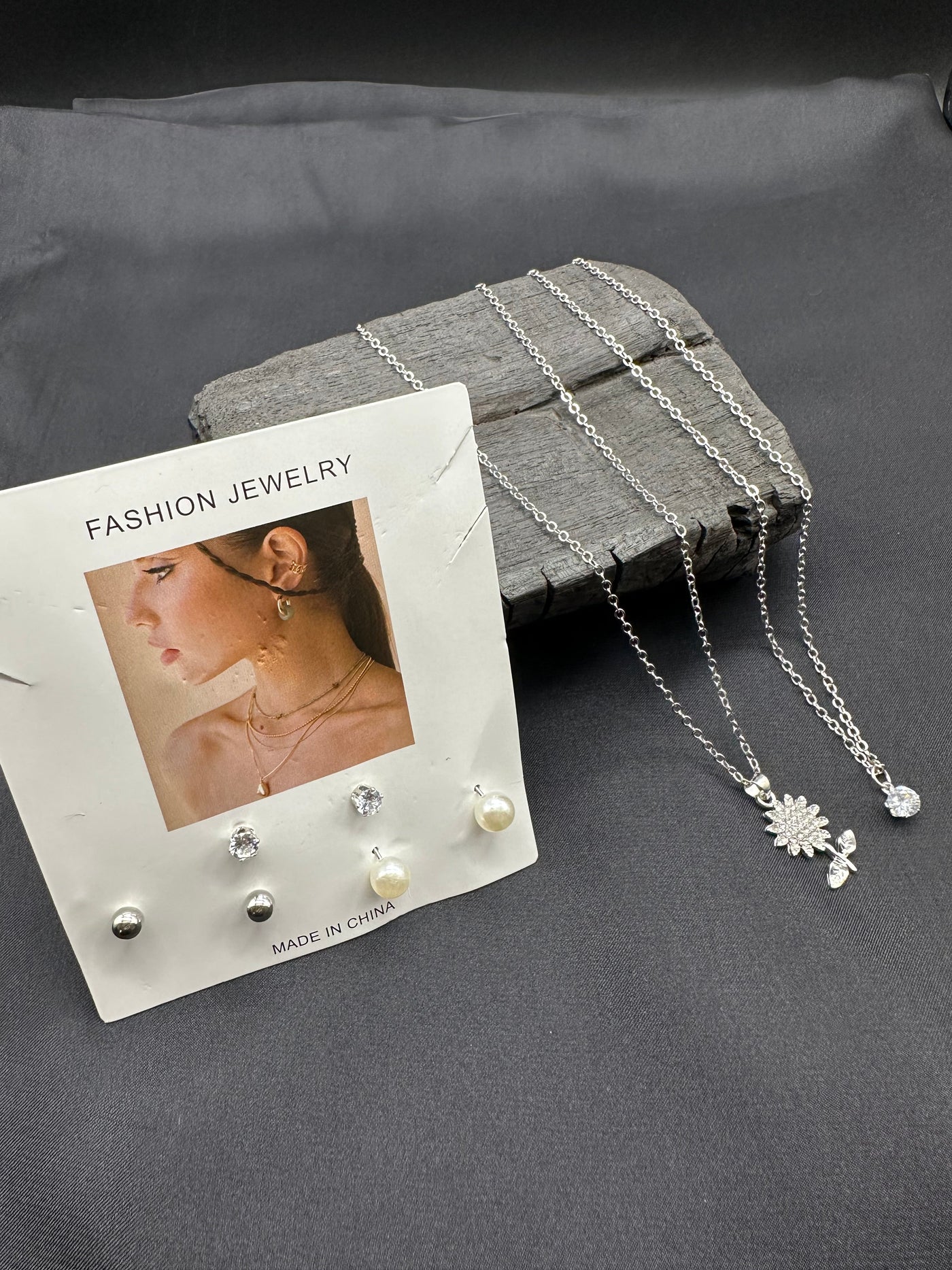Earrings & necklaces