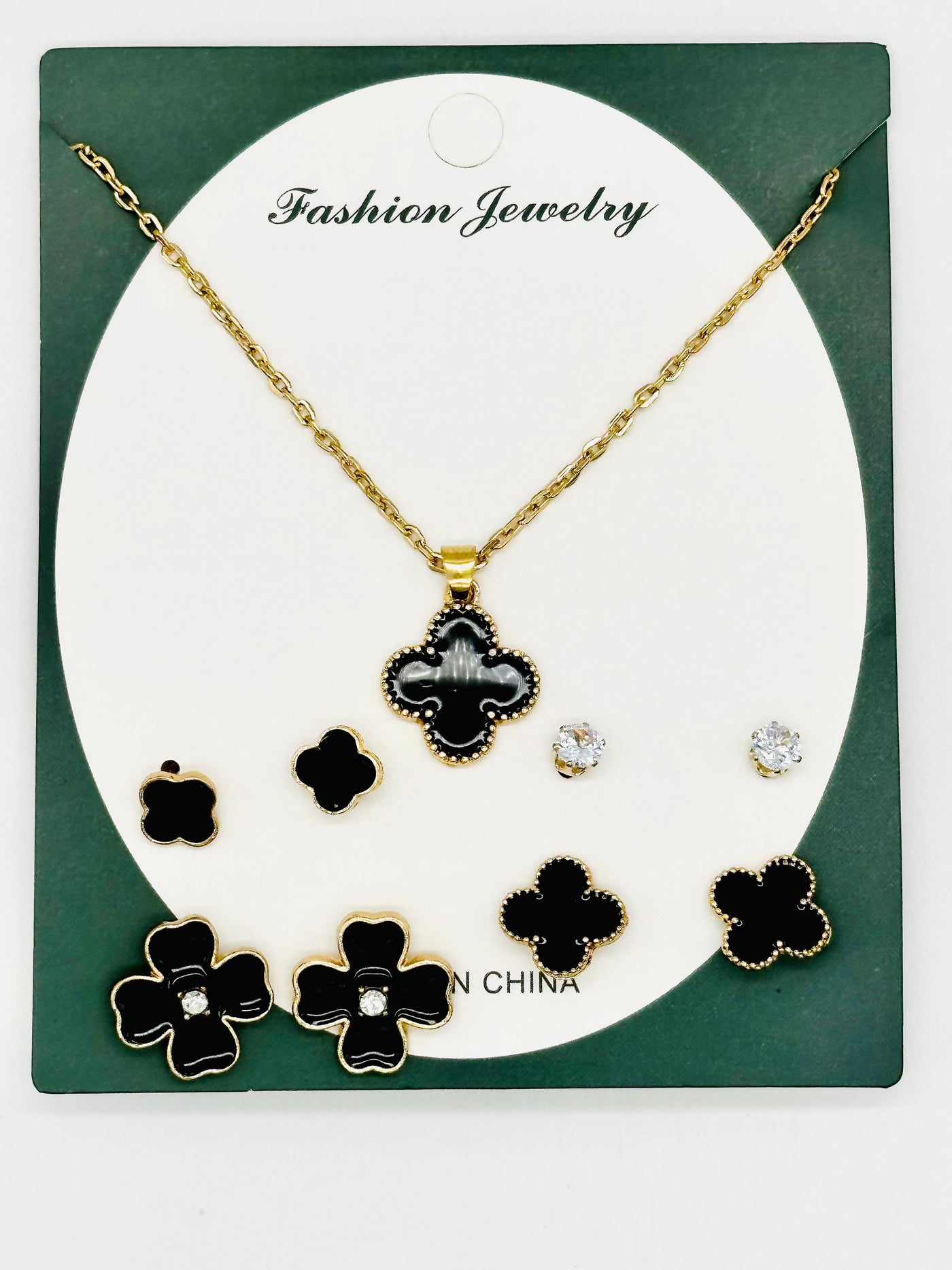 Earrings & necklace pack