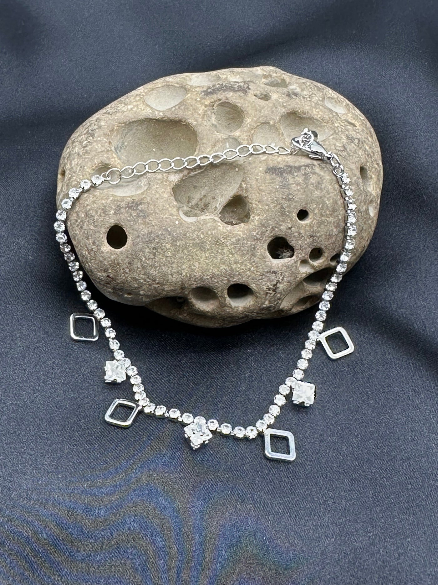 Geometrical silver bracelet
