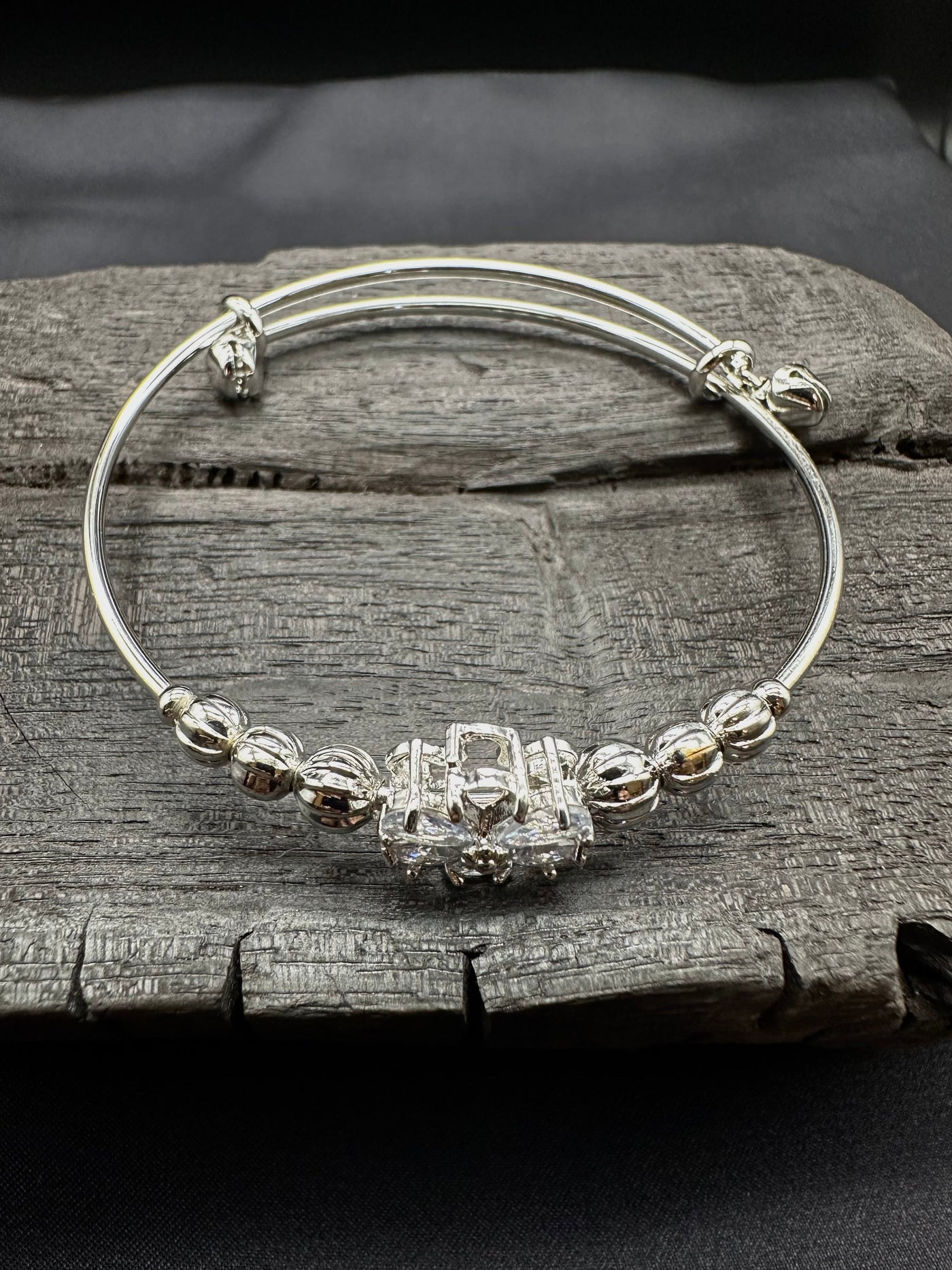 Natural emerald adjustable bracelet
