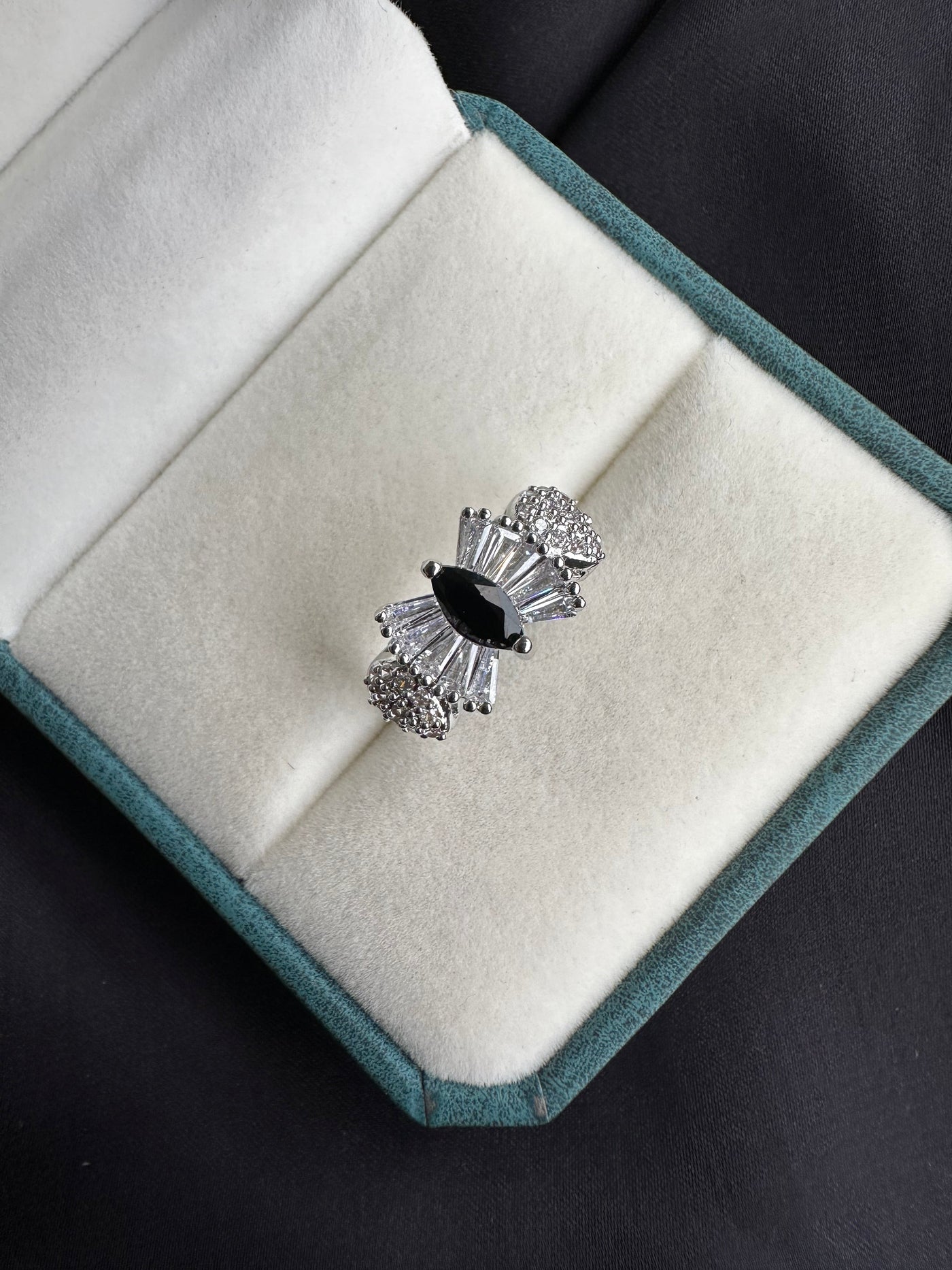 Sapphire cubic ring