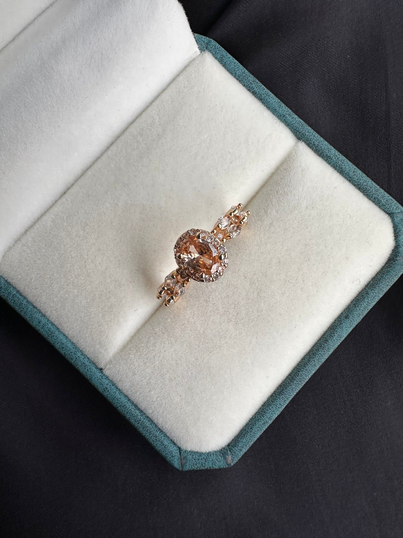 Oval stone sapphire ring