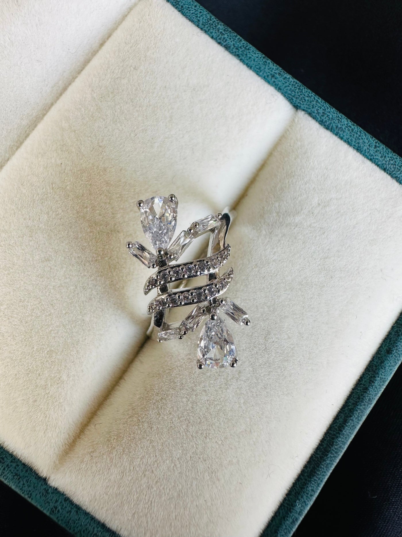 Elysian ring
