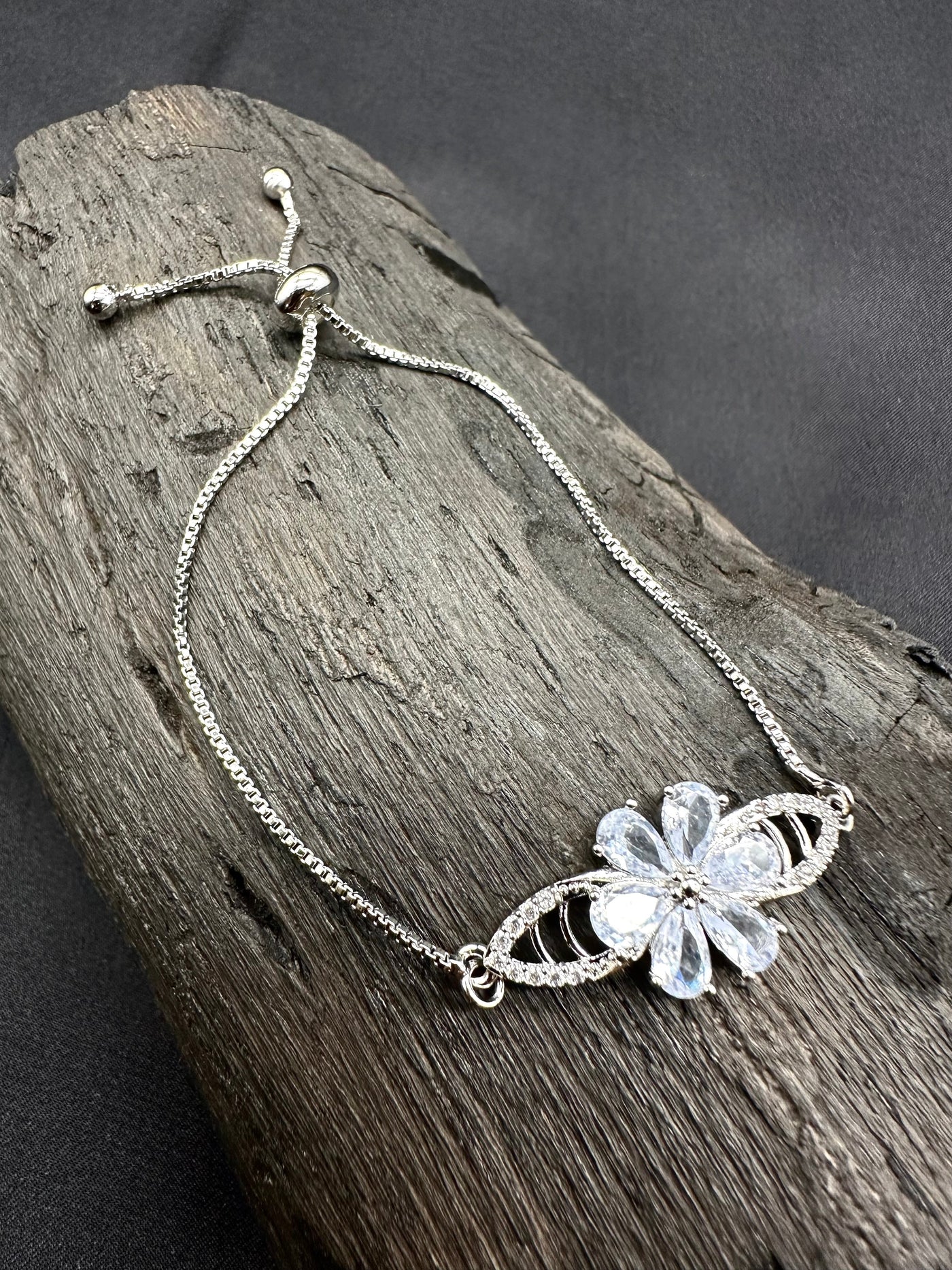 Clover elevator chain bracelet