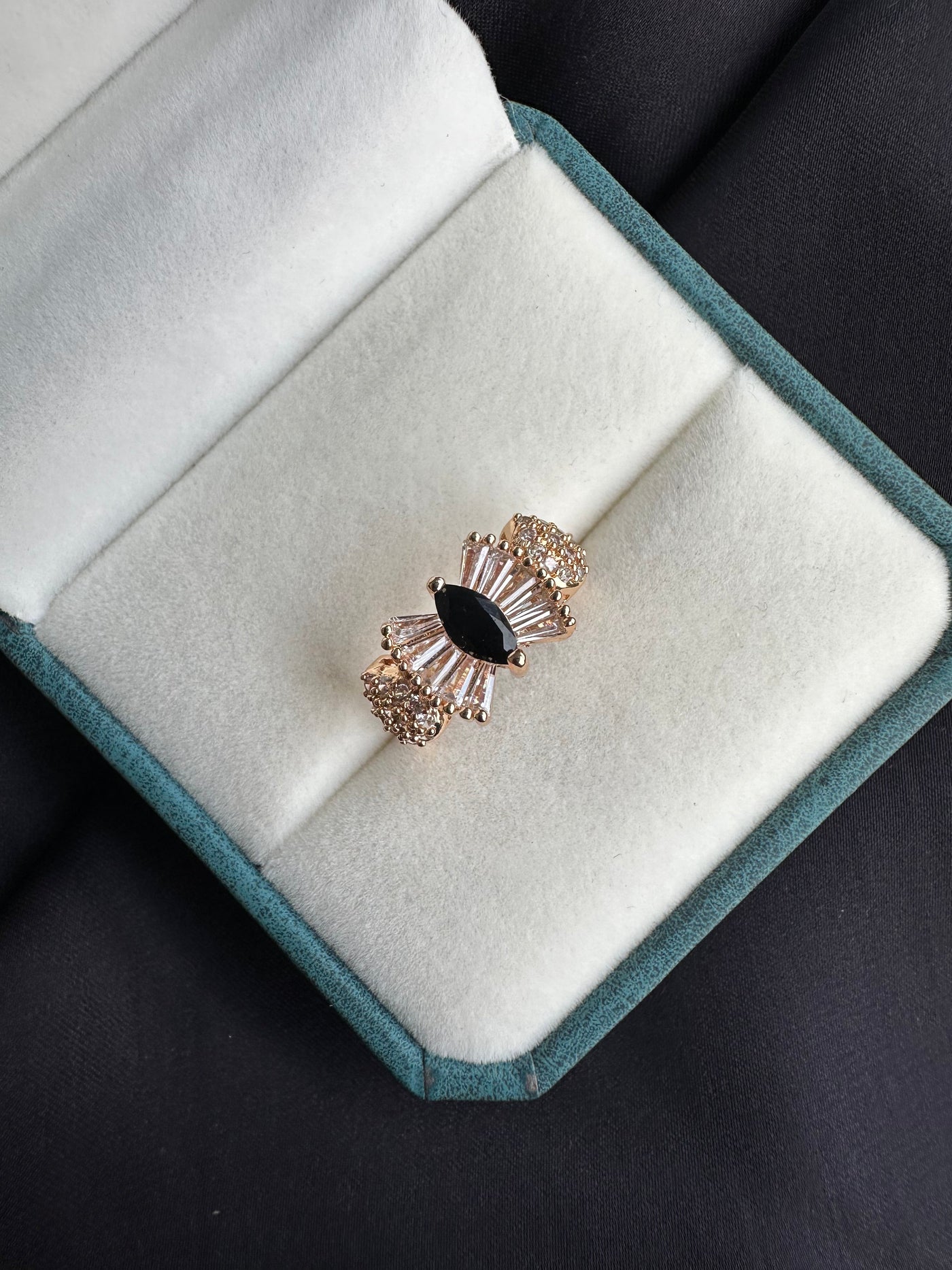 Sapphire cubic ring