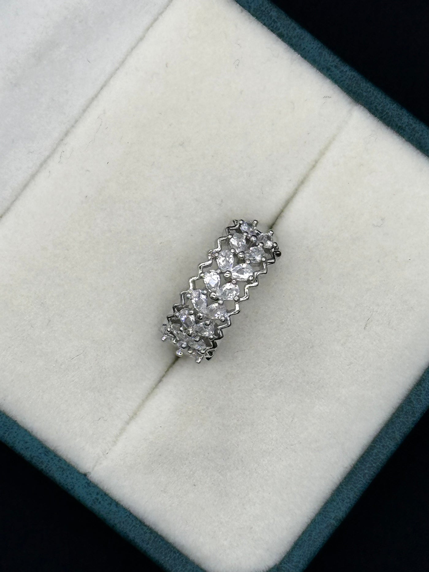 Romantic crystal silver ring