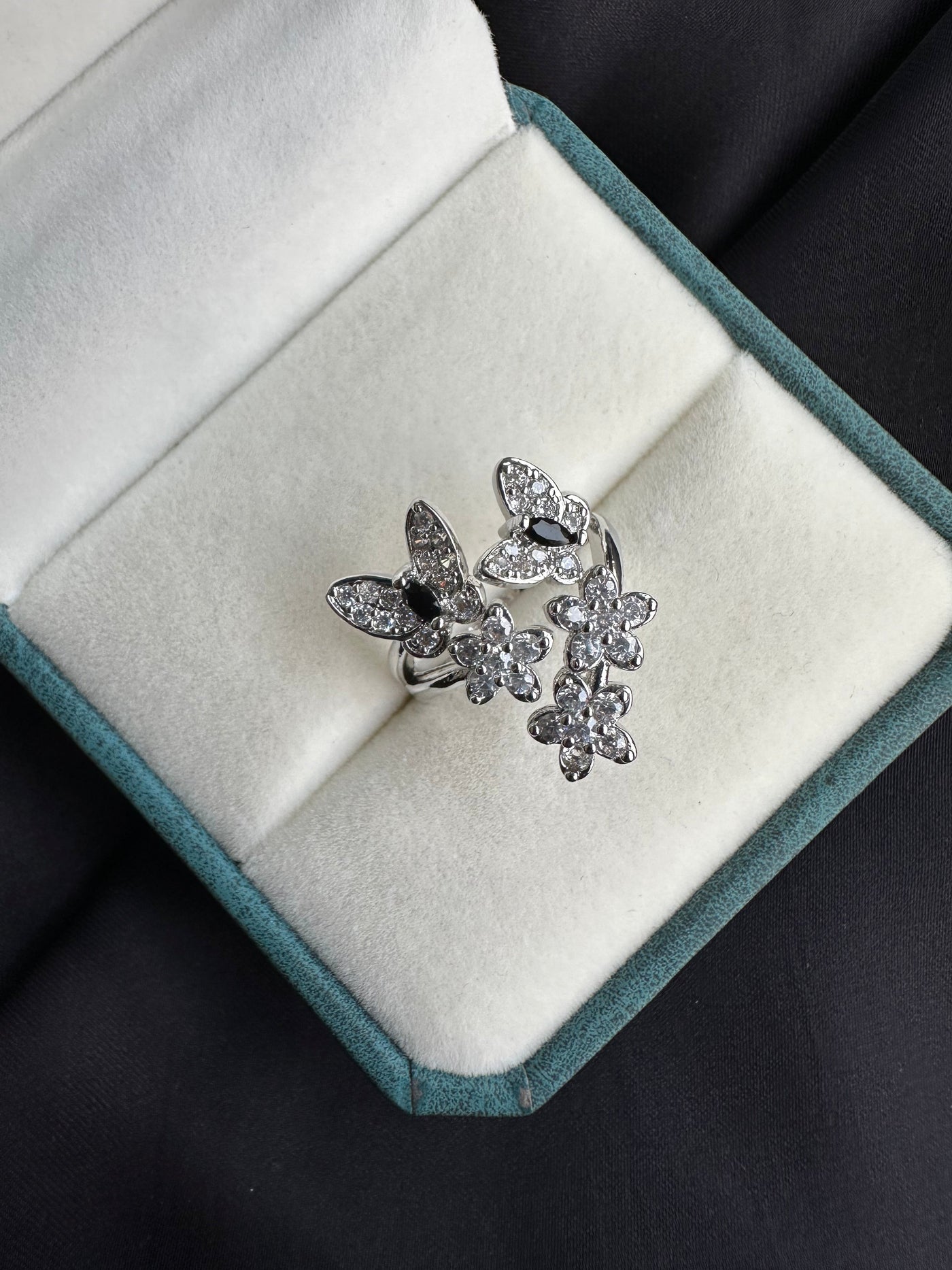 Butterfly flower ring