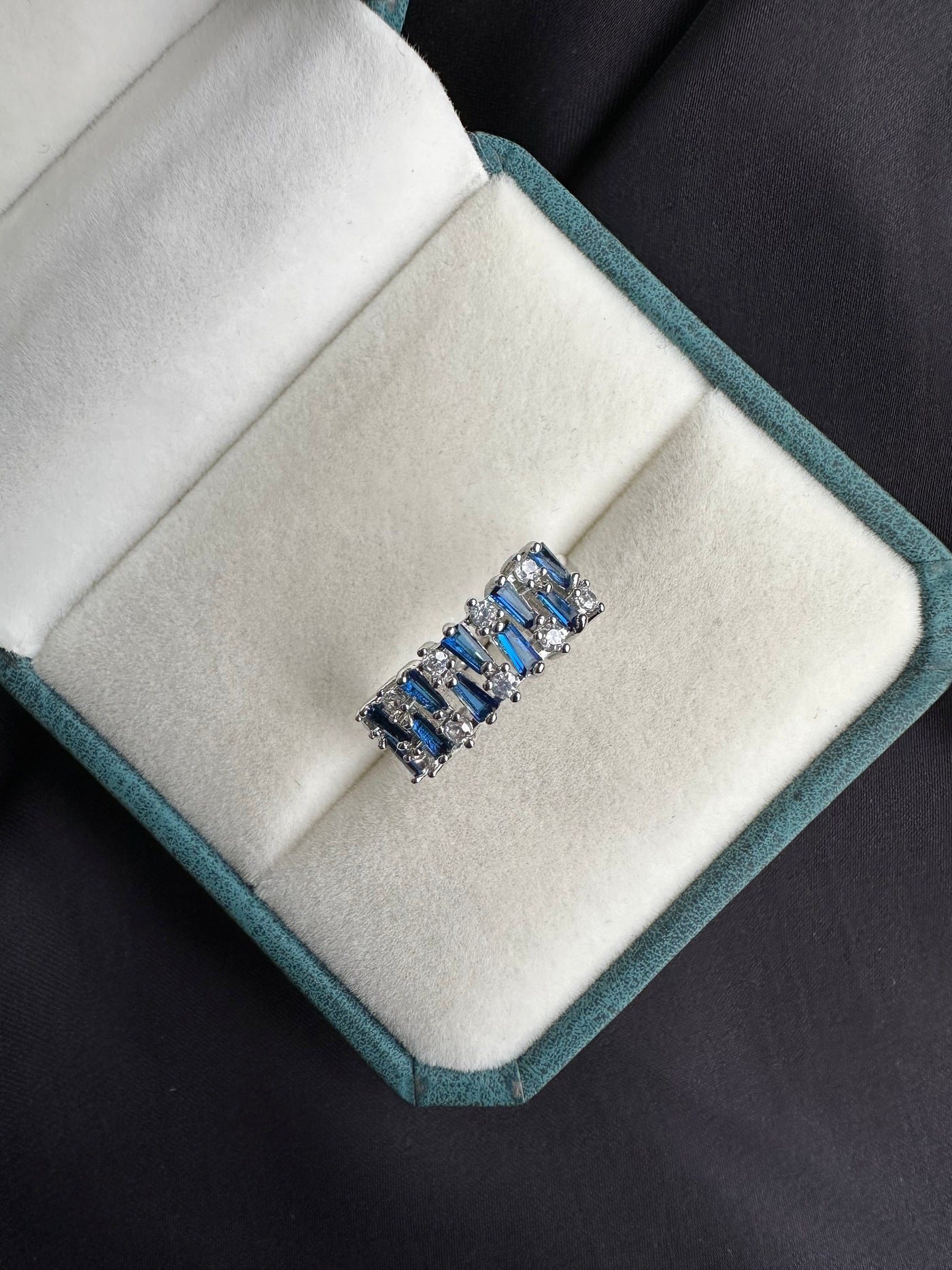 Sparkle cubic ring