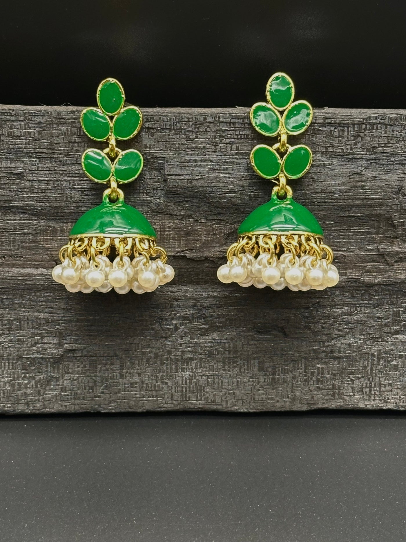 Green flower jhumka