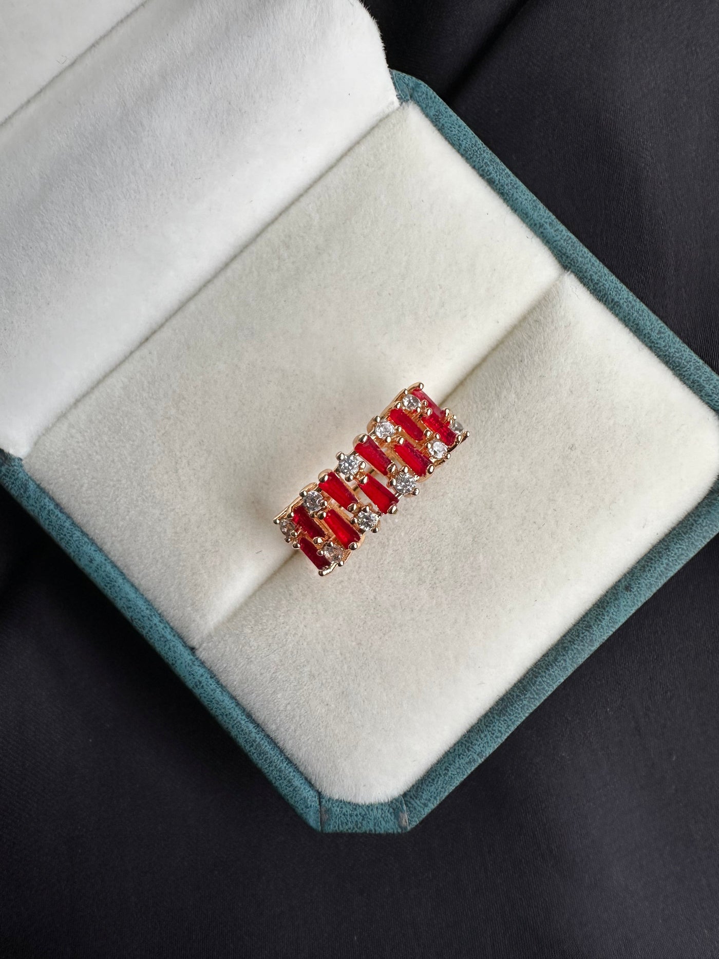 Sparkle cubic ring
