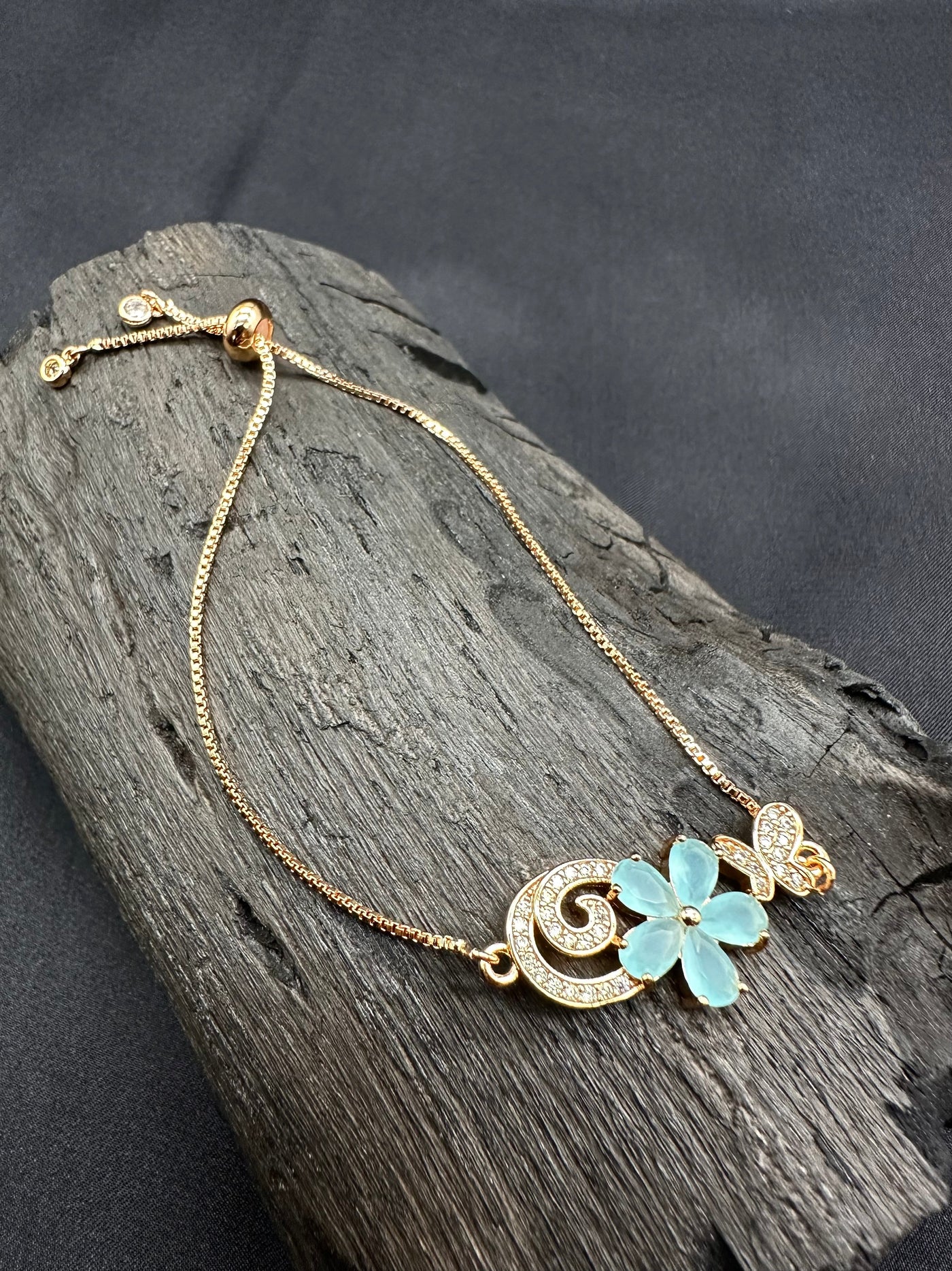 Blossom flower chain bracelet