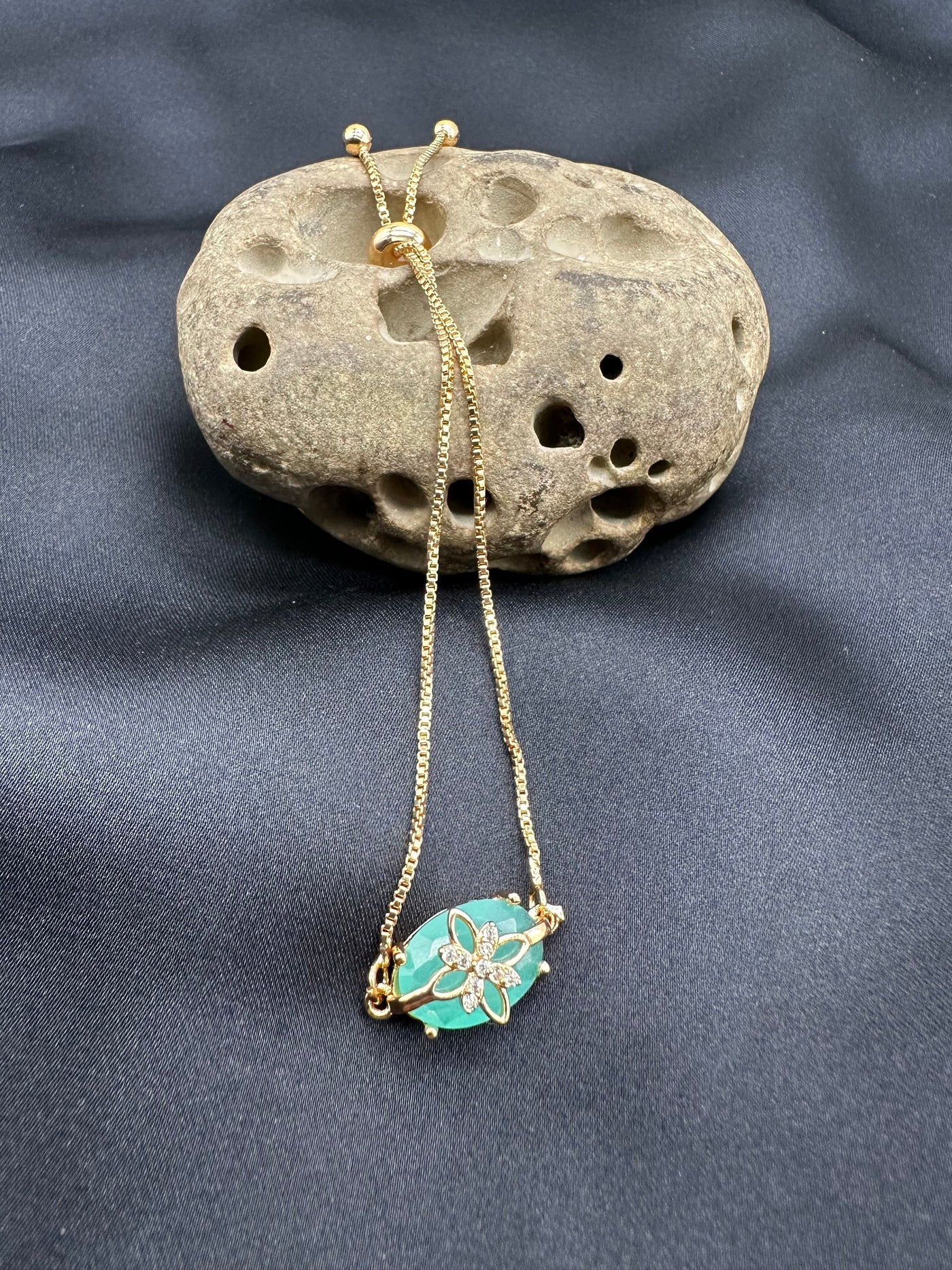 Royal traditional chain bracelet