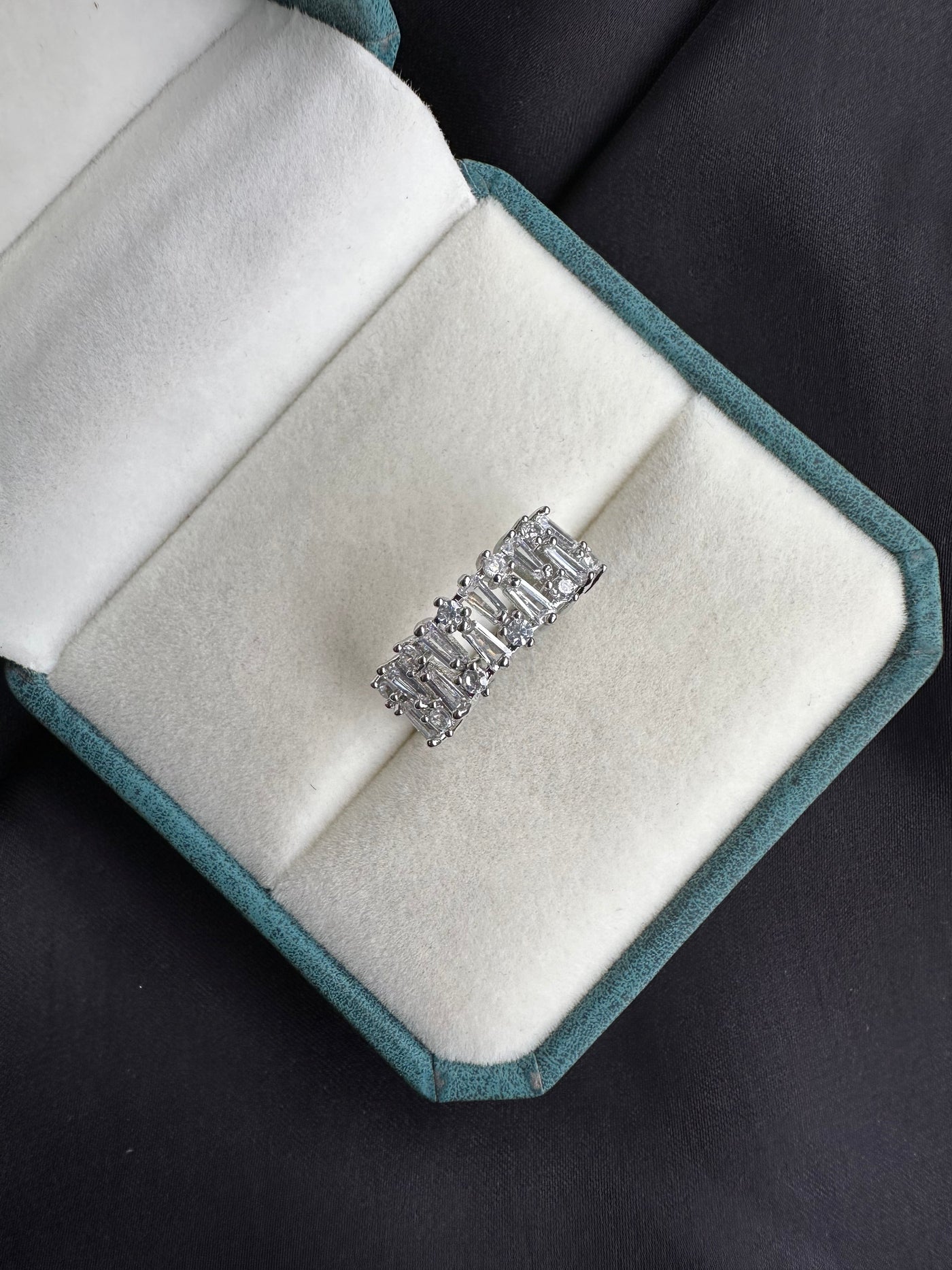 Sparkle cubic ring