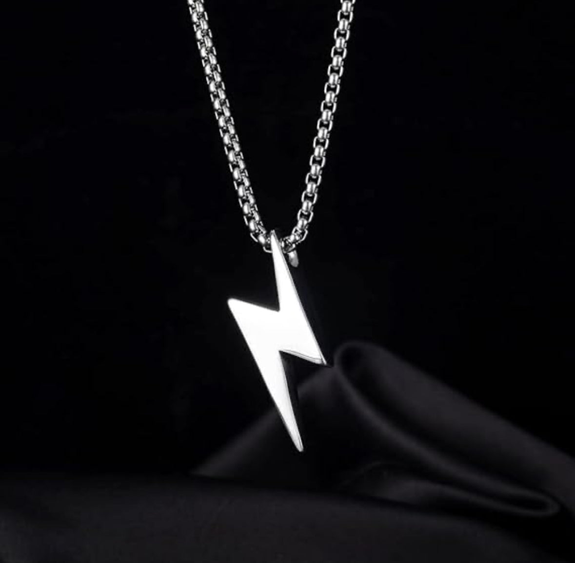 Bolt pendant